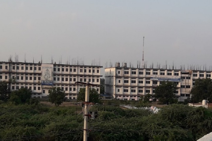 https://cache.careers360.mobi/media/colleges/social-media/media-gallery/5325/2020/10/27/Campus view of Trinity College of Engineering and Technology Karim Nagar_Campus-View.jpg